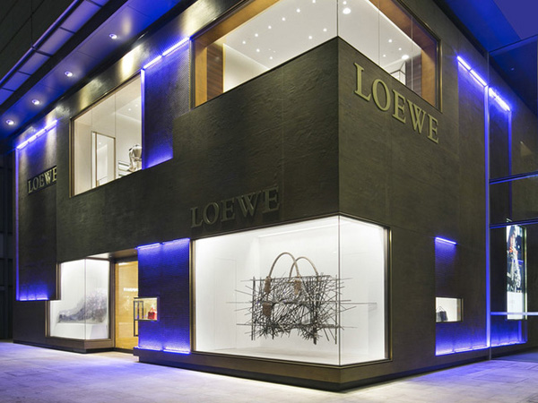 LOEWE（罗意威）是什么牌子属于什么档次(图3)